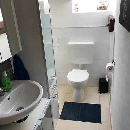 Apartment Zum Grunen Hirsch Inkl. Parkplatz - 5min. Zum Anger - #129604 Erfurt